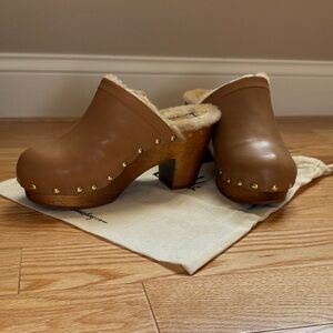 Brown Leather Clogs with Shearling Lining